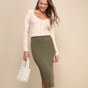 NWT Lulus Iconic Midi Skirt With Back Split In Olive Green Sz M